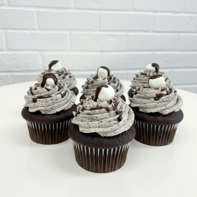 6 oreo cupcakes