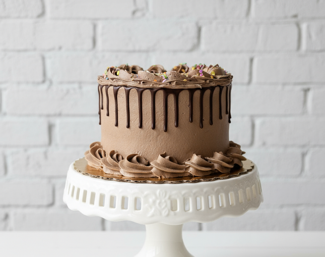 6" Chocolate Buttercream Delight cake